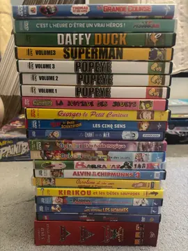 Donne 23 DVD enfants et jeux de société