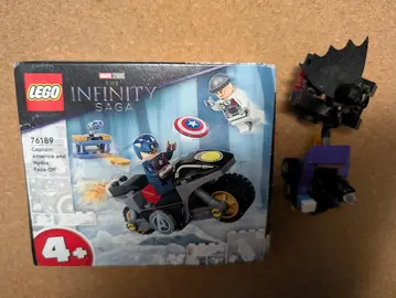 Lot de petits Lego super-héros