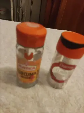 petits pots vide pour épices.