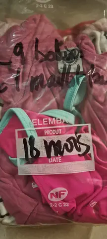 18 mois Fille TB État