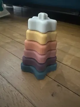 pyramide étoiles