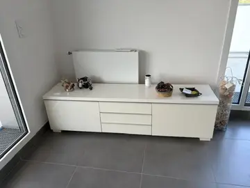 Meuble TV laqué blanc