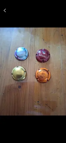 4 capsules