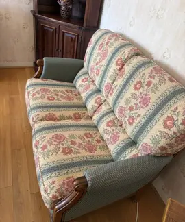 canapé et deux fauteuils