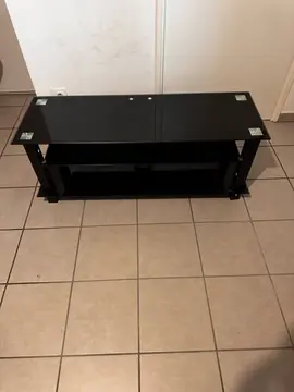 table, télévision