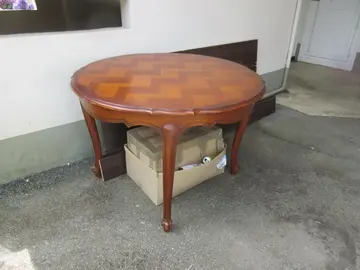 donne tres belle table en tres bon etats