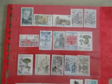15 timbres oblitérés France 1987