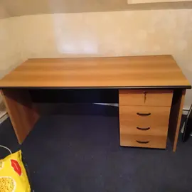 Bureau 3 tiroirs