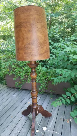 lampadaire en bois
