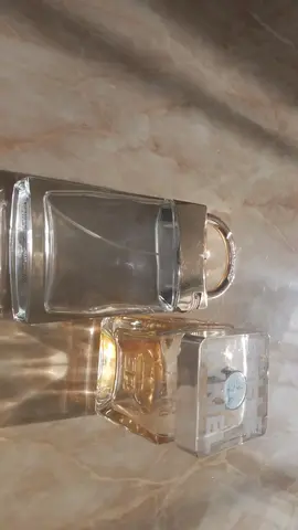bouteilles vides de parfum