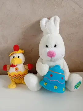 2 petites peluches de Pâques