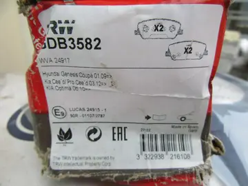 2 disques et 4 plaquettes modèle voiture voir etiquette
