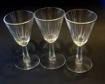 Verres à snaps.