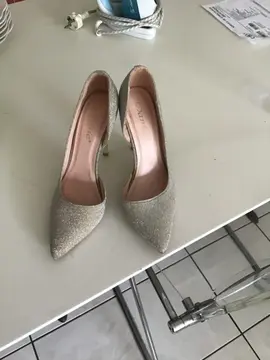 chaussure portée 1 fois pointure 39