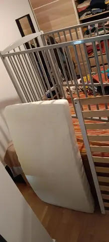 lit à barreaux pour enfant
