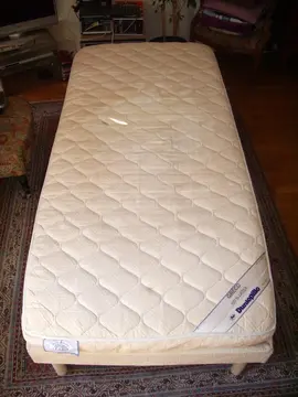 Lit complet une personne : sommier et matelas 90 x 200 cm de Dunlopillo