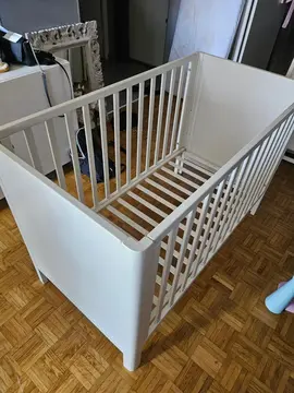 donne lit bébé avec tiroir