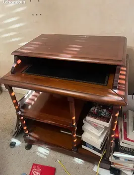 meuble ancien d’ordinateur