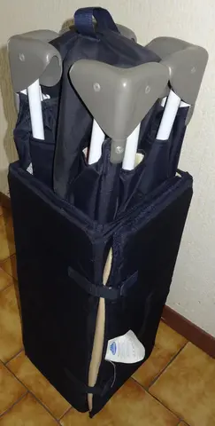 Lit pliant type parapluie