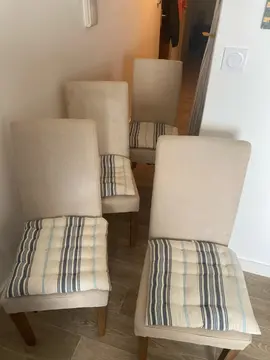 donne 4 chaises