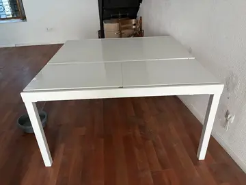 table 170x100 à rallonge blanche metal - 1 pied à réparer