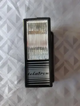 Flash Fuji pour appareil photo argentique