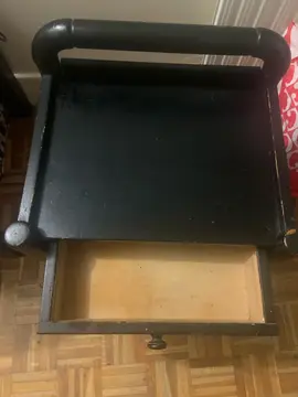Donne petite table de chevet noire avec tiroir