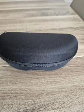 ETUI POUR LUNETTES