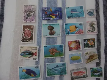 Timbres POISSONS LOT 2