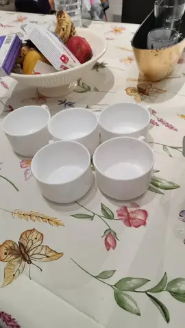 5 grosses tasses bar