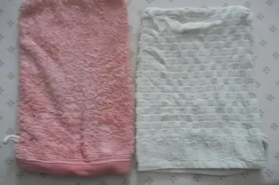 2 gants toilette