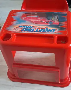 bureau enfant 2 à 4 ans