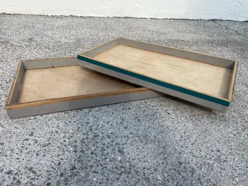 2 plateaux en bois vintage
