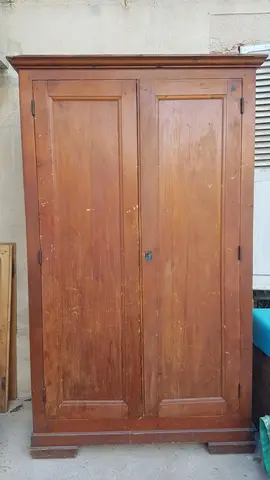 Grande armoire en pin