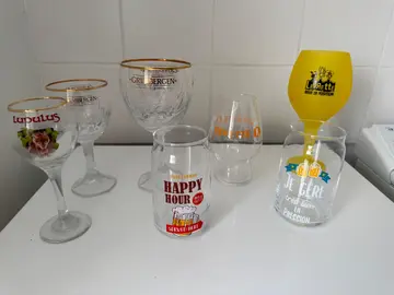 Lot de verres à bierre