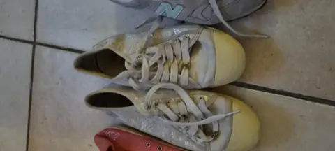 3 paires de chaussures 39
