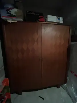 Armoire en bois