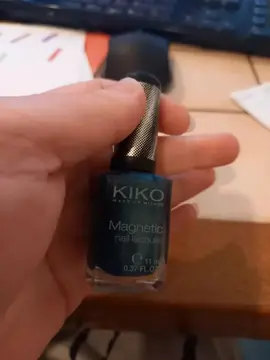 vernis a ongle couleur verre bleu bon état