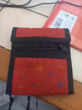 porte feuille ou papier en cuire couleurs marron très bon état