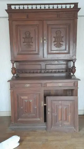 Meuble en bois ancien rangement vetement ou vaisselle