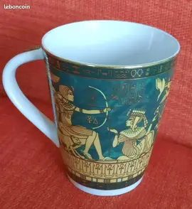 Mug Tasse Egyptien à café ou à thé - vert et or - neuf - pate et émail de Limoges
