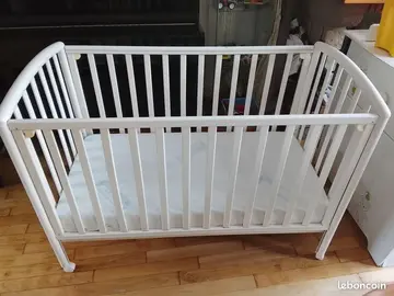 lit à barreaux enfants
