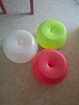 Pouf ball en plastique - indissociables