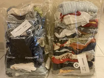 2 sacs de 5 kg de vetements d'enfants garçons 18 mois /2 ans.