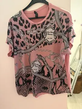 t -shirt manche court rose pour femme bon état laver pas de taille marque belle femme