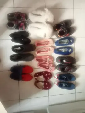 lot de chaussons et chaussures du 30 au 35