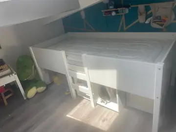 lit mi hauteur avec matelas