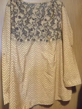 chemisier/tunique taille 44 voir 46 peu porté
