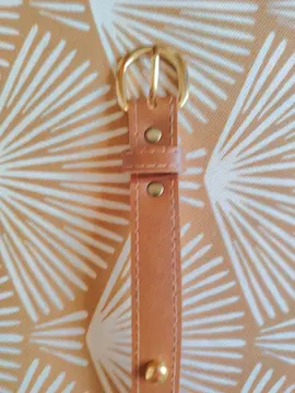 RÉSERVÉ - Ceinture enfant imitation cuir clous/boucle dorés