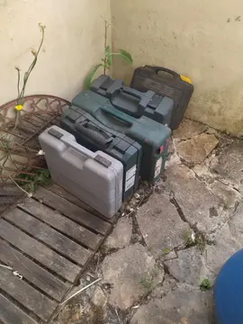 donne 5 boites plastiques vides pour rangement outils electro portatif